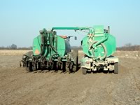 Transferring transported liquid manure